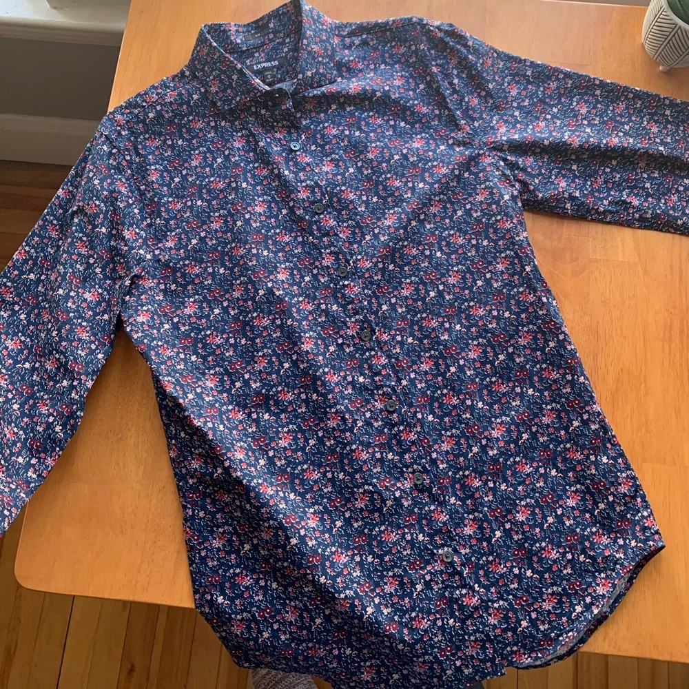 Express Slim Shirt Floral Pattern Size Medium